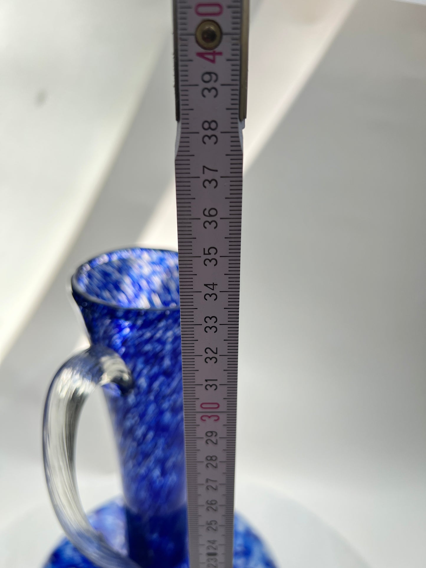 Große mundgeblasene Studioglas Kanne Kobaltblau Weiß | Murano Stil | Italien Kunstglas Vase Mid Century 35 cm