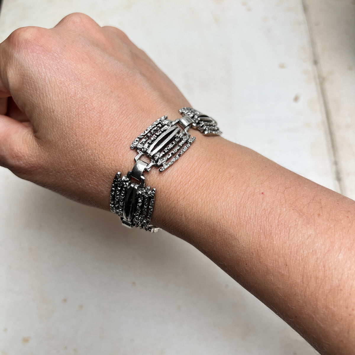 Vintage Brutalist Armband Bark Rinden Struktur silber 70er Jahre