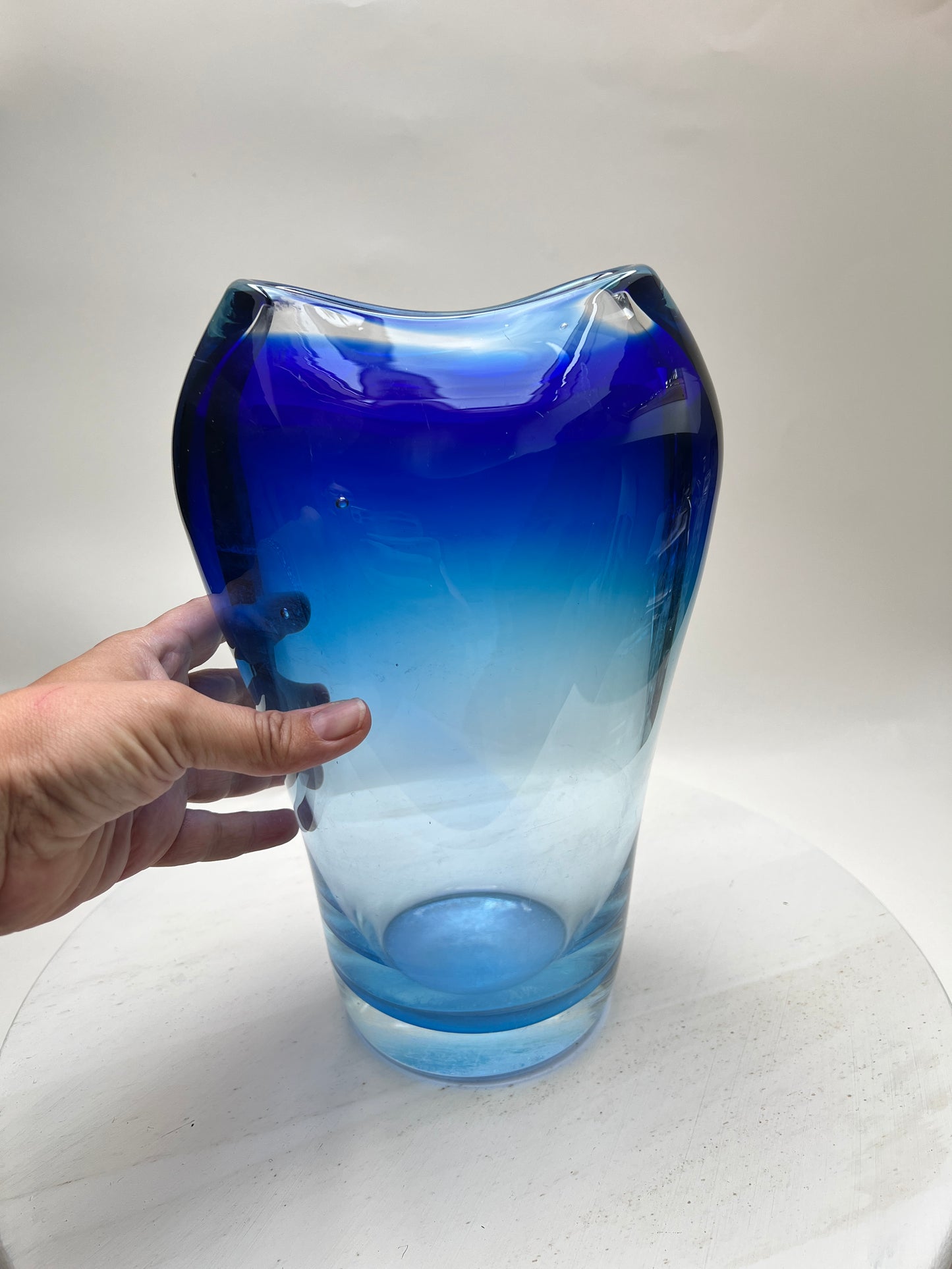 Große Vintage Glasvase Blau Farbverlauf 30 cm │ massive Studioglas Vase │ skandinavischer Stil │ Mid Century
