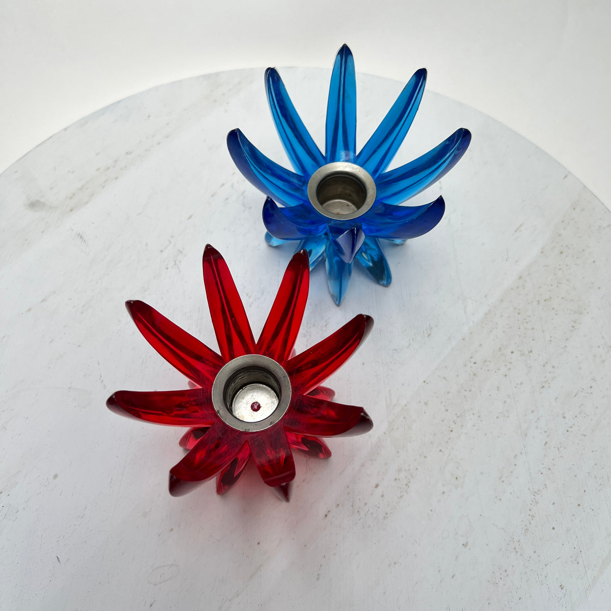 2 Stück Vintage Friedel Kerzenhalter Kerzenständer blau rot Space Age Lotus Starburst