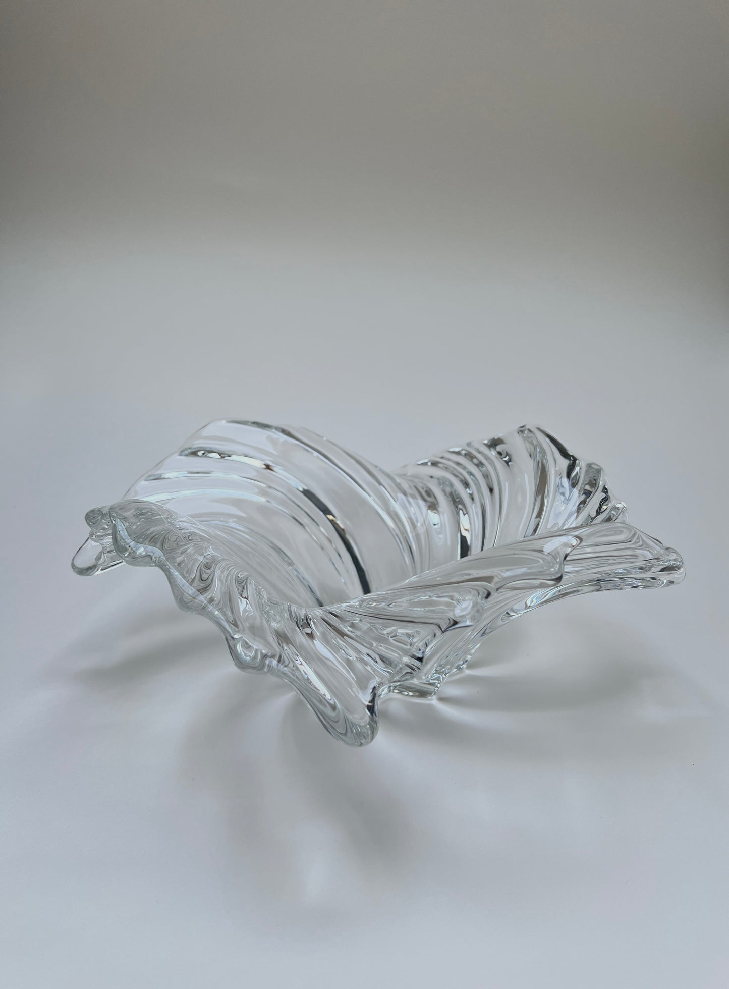 Vintage MCM Obstschale Swirl Belle Epoque Centerpiece schwere Glasschale klar Mid Century