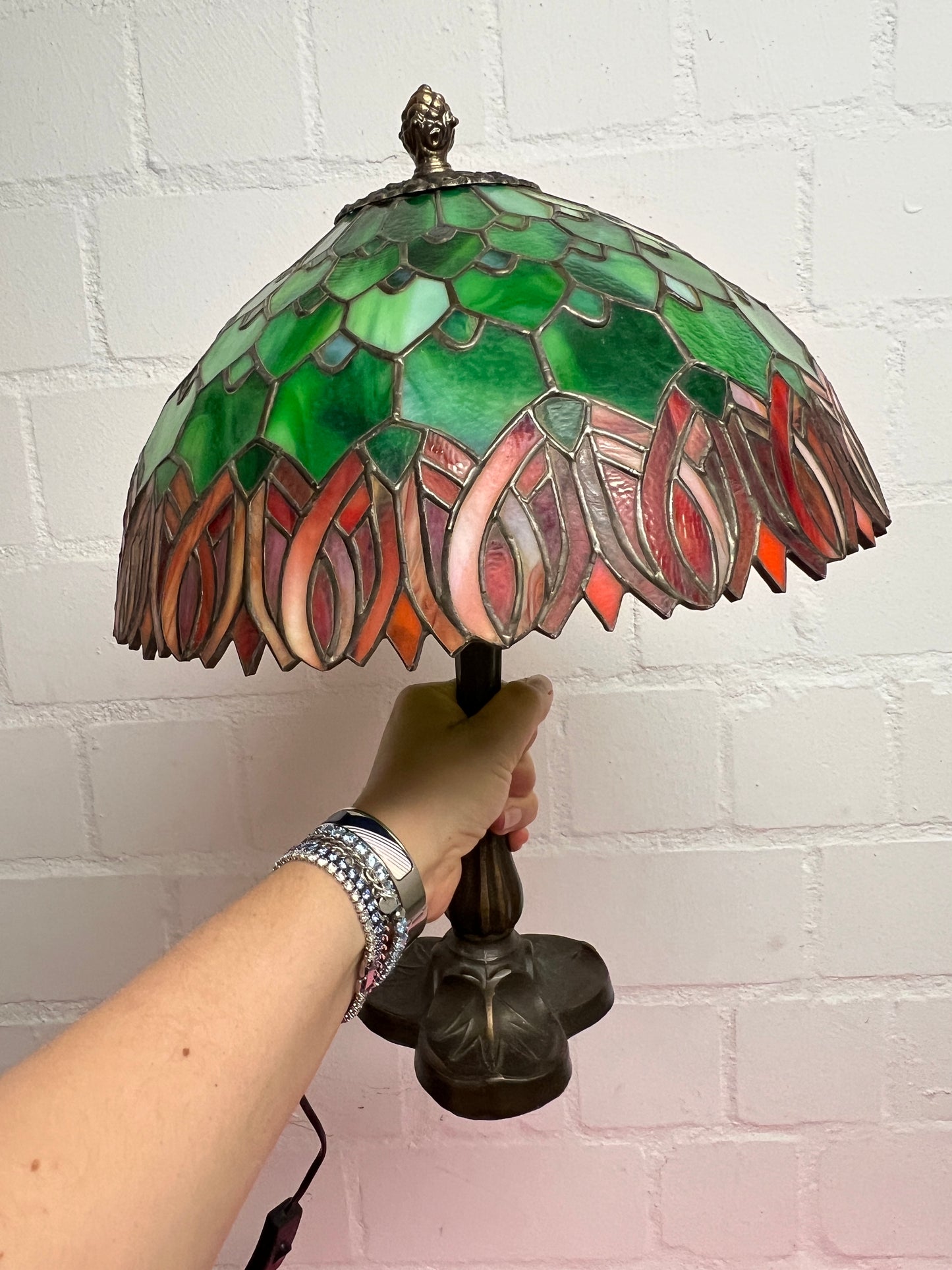 Grüne Blätter Tiffany Stil Jugenstil Art Deco Tischlampe Schreibtisch Wohnzimmer Lampe Buntglas