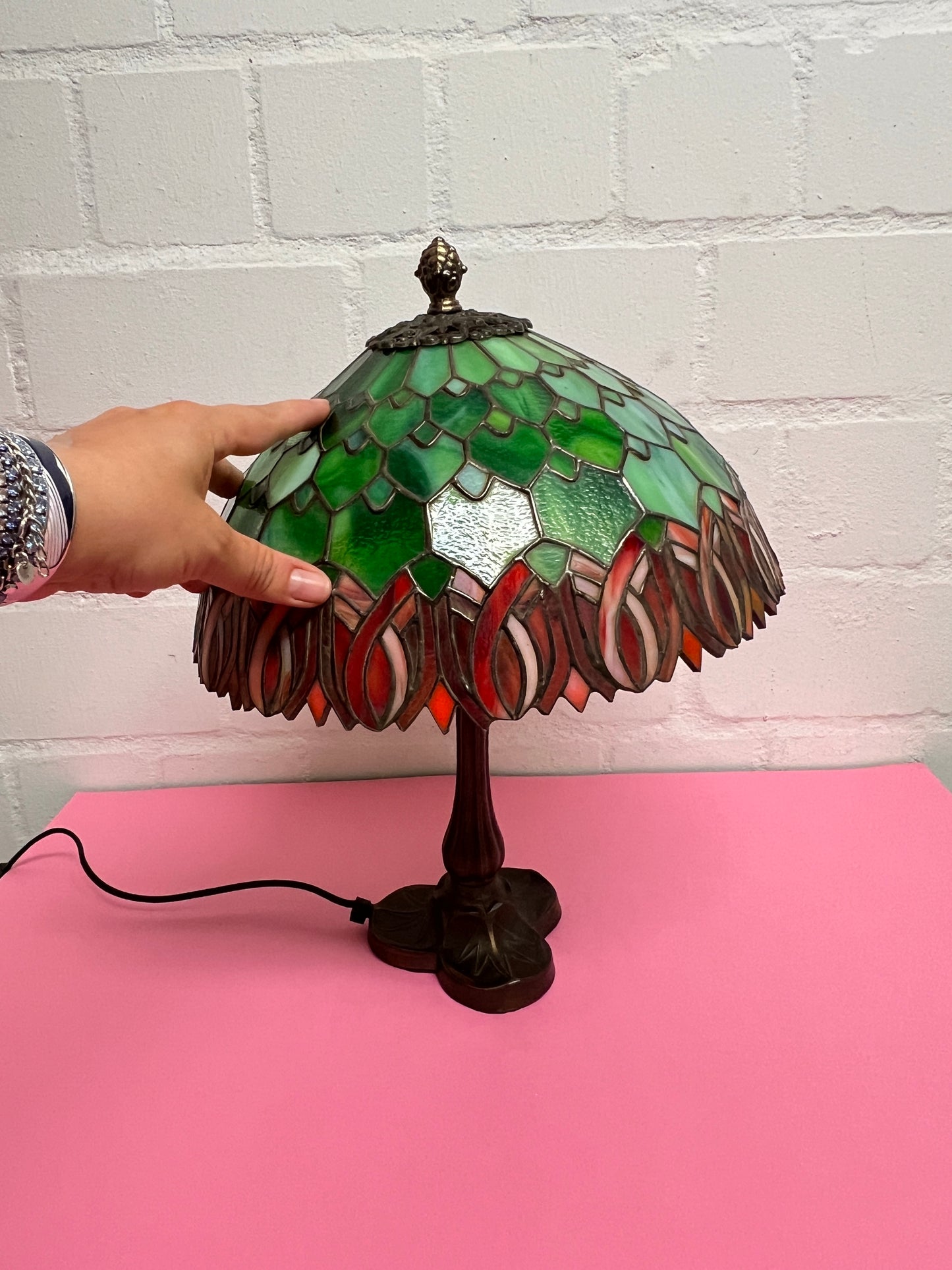 Grüne Blätter Tiffany Stil Jugenstil Art Deco Tischlampe Schreibtisch Wohnzimmer Lampe Buntglas