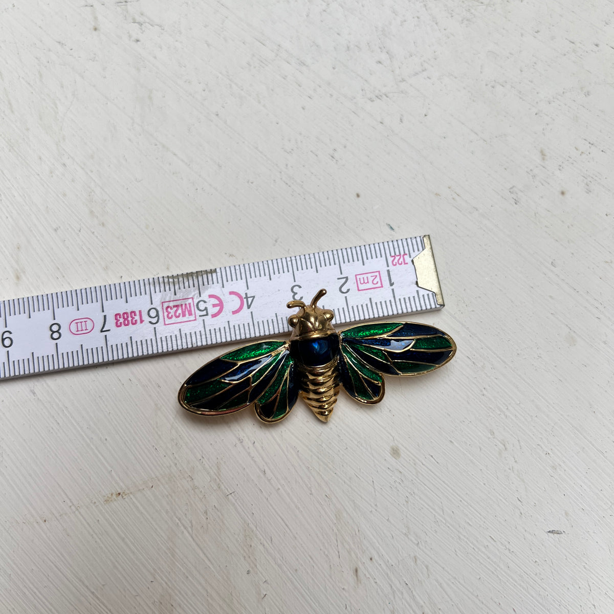Vintage Emaille Brosche Insektenschmuck Motte Falter