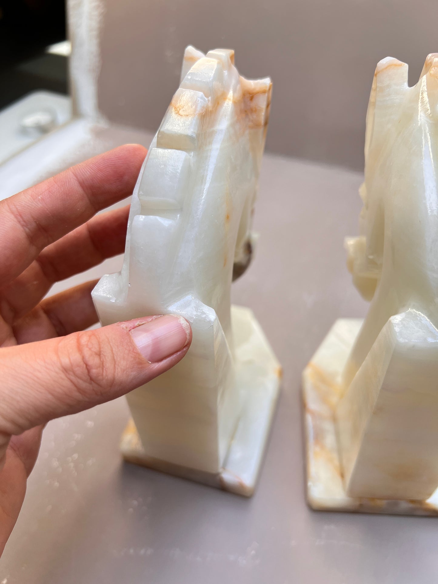 Vintage Onyx Pferde Buchstützen Paar – Alabaster Onyx Marmor Bookends – Mid Century Pferdekopf Skulpturen