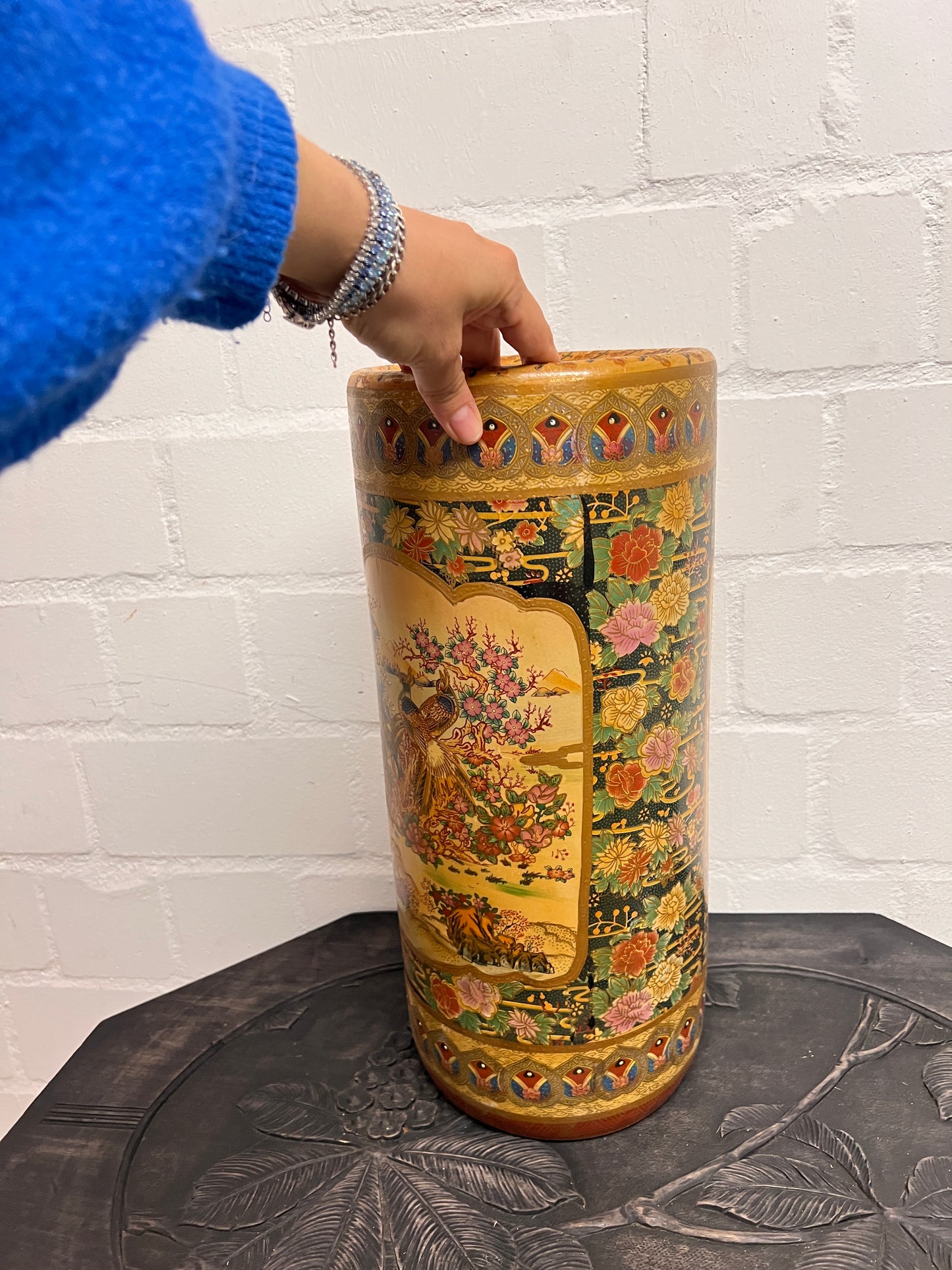 Große Vintage Satsuma Bodenvase Japan Handbemalt Pfauenmotiv Keramikvase 45 cm