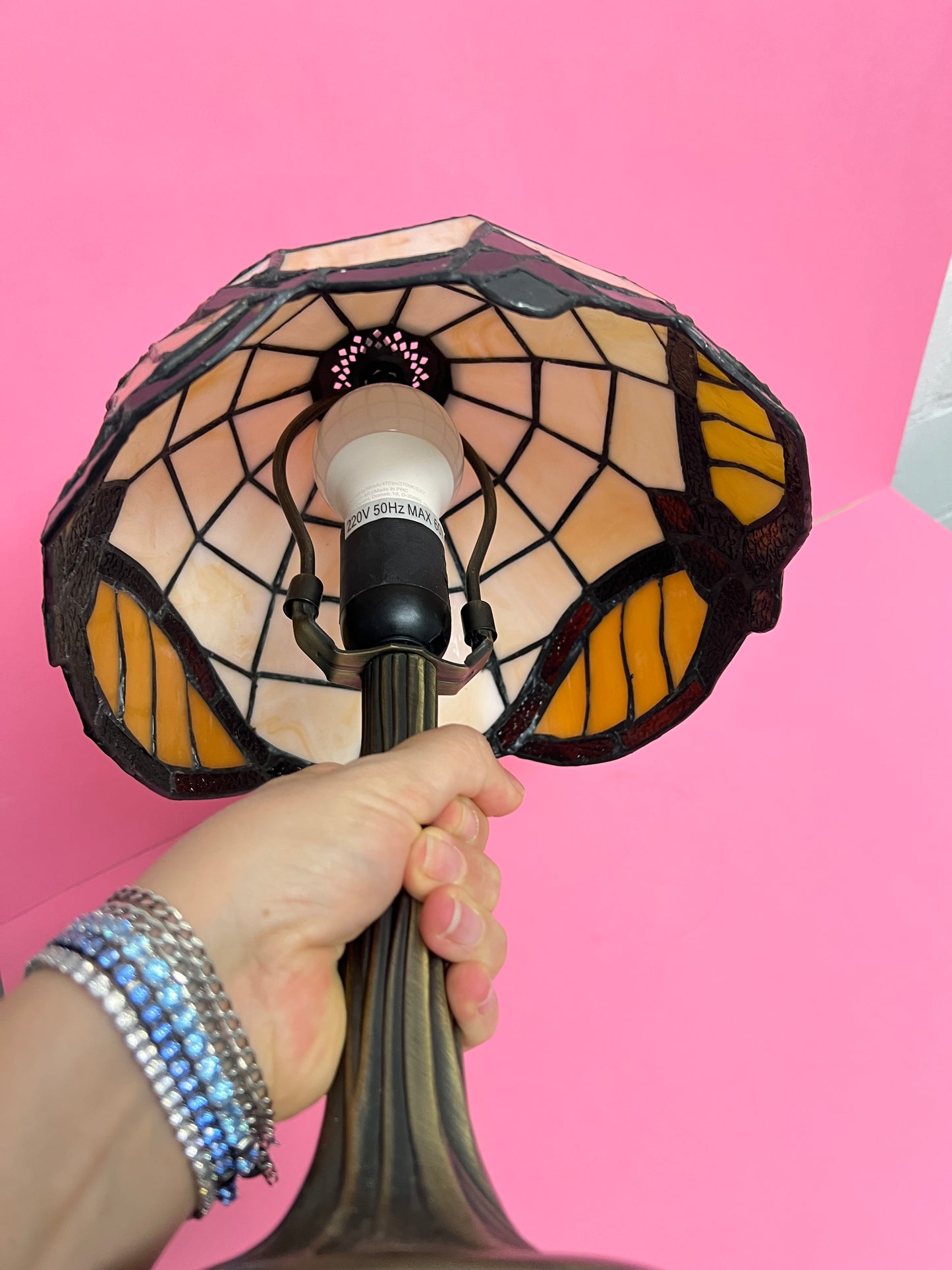 Vintage Tiffany Tischlampe Creme Bernstein | Tiffany Stil Lampe mit Bleiglas Schirm | Jugendstil Tischleuchte